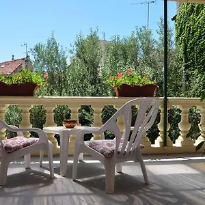 Select Salon-de-Provence